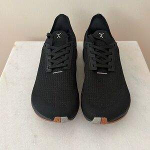 Flux Adapt Runner Black 9 Women 7.5 Men